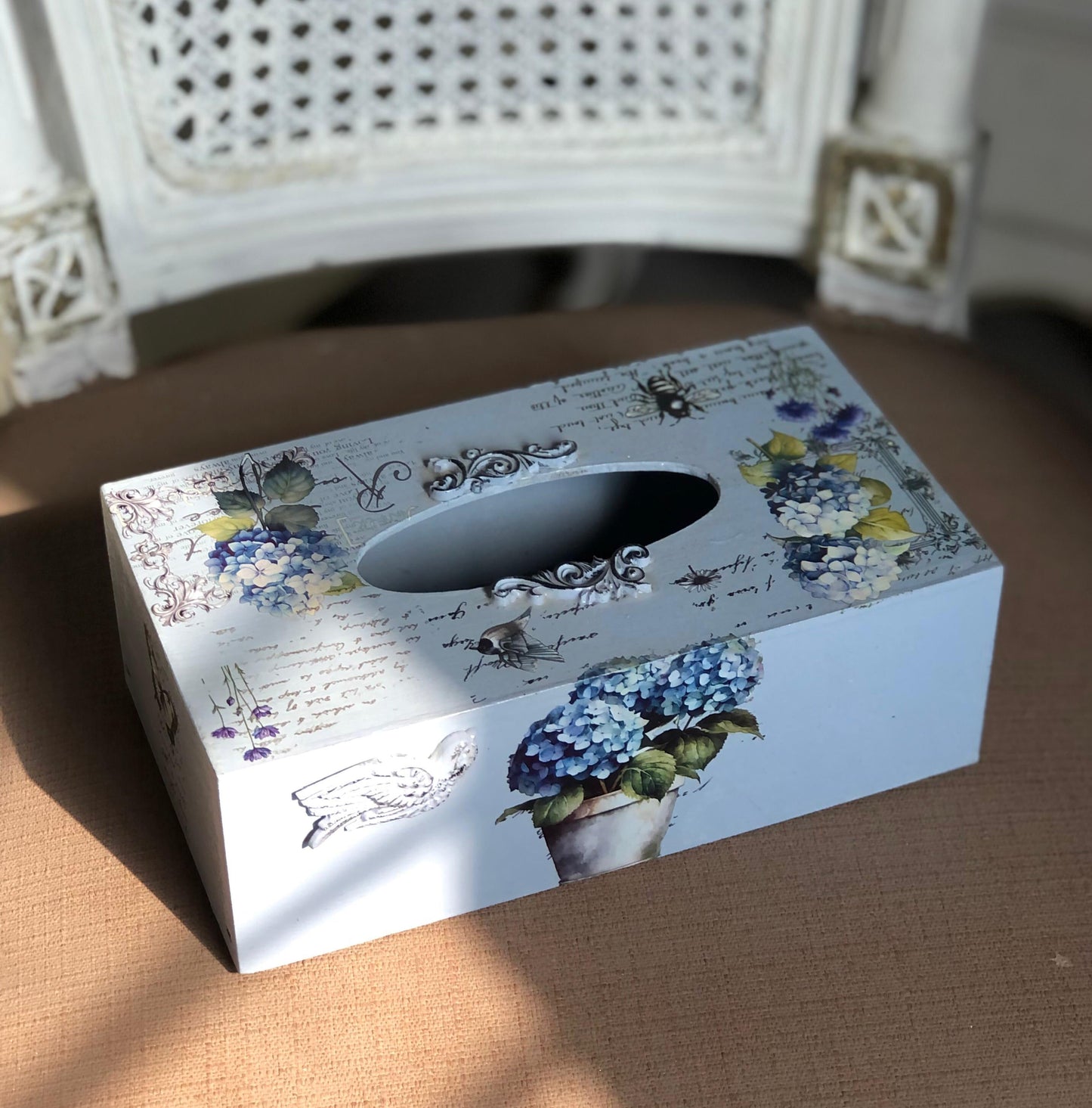 Hand-Painted Wooden Tissue Box - Vintage Blue Hydrangea