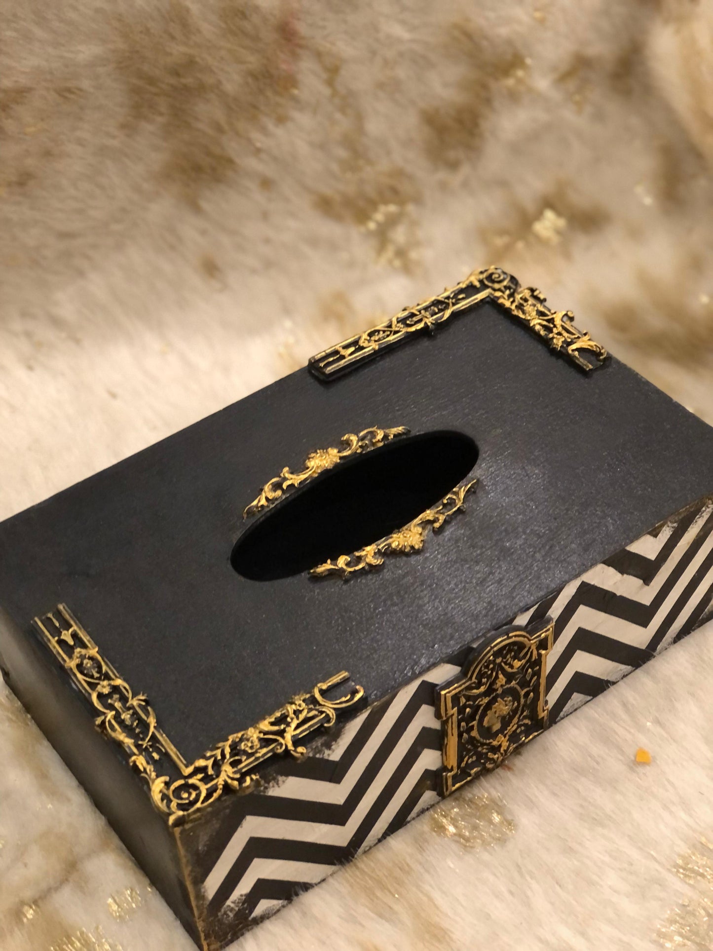 Handcrafted Wooden Tissue Box – Black with White Zigzag & Calligraphy Border