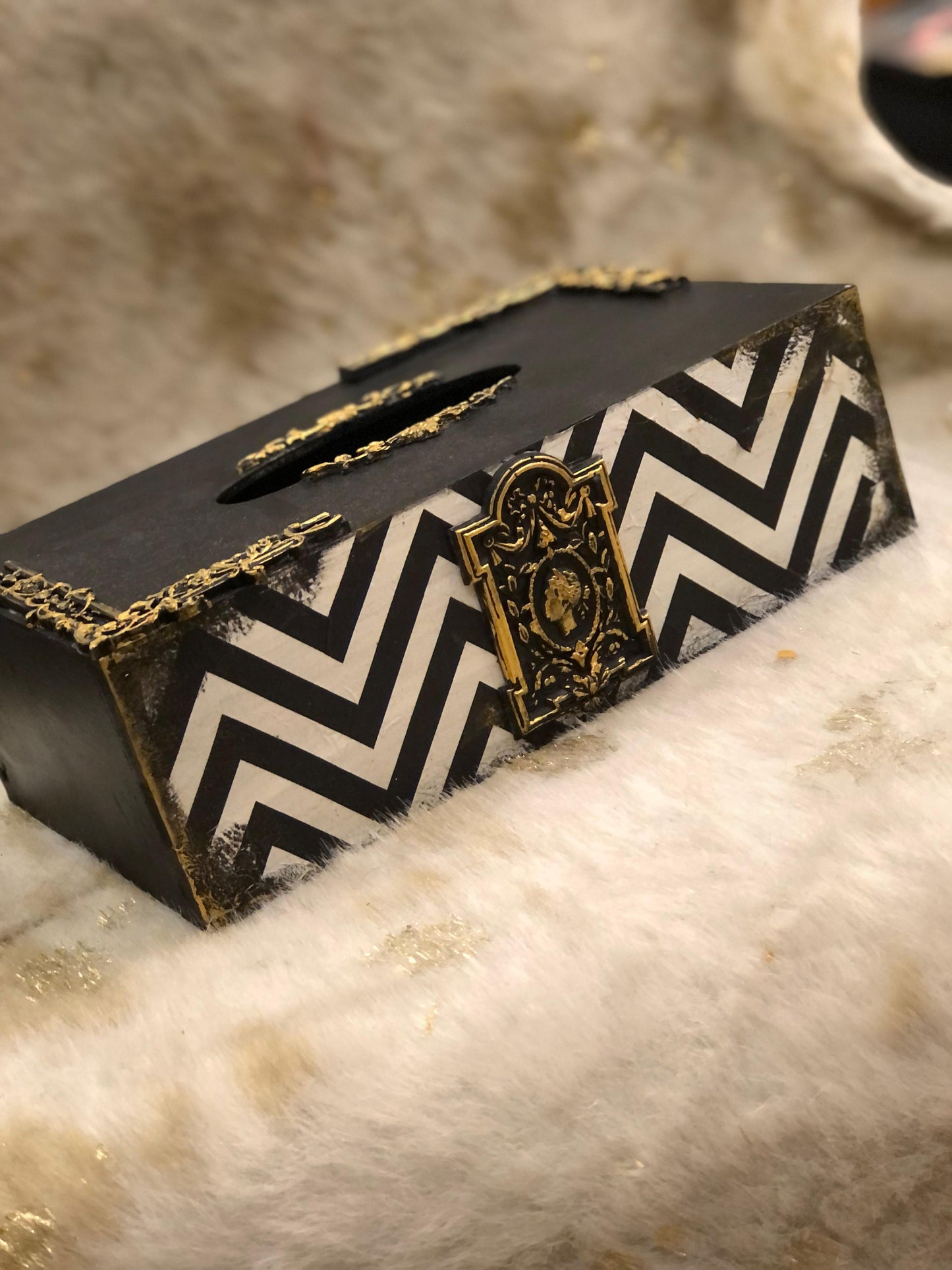 Handcrafted Wooden Tissue Box – Black with White Zigzag & Calligraphy Border