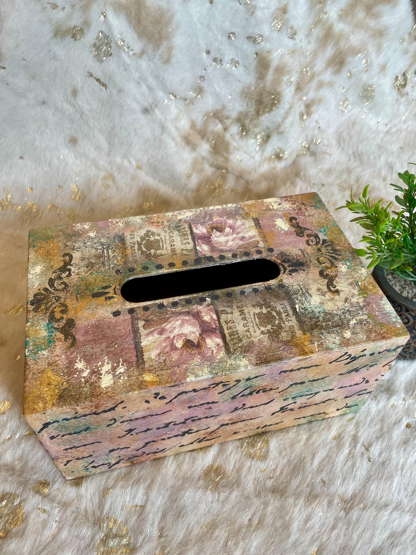 Hand-Painted Wooden Tissue Box – Colorful Calligraphy & Artistic Design