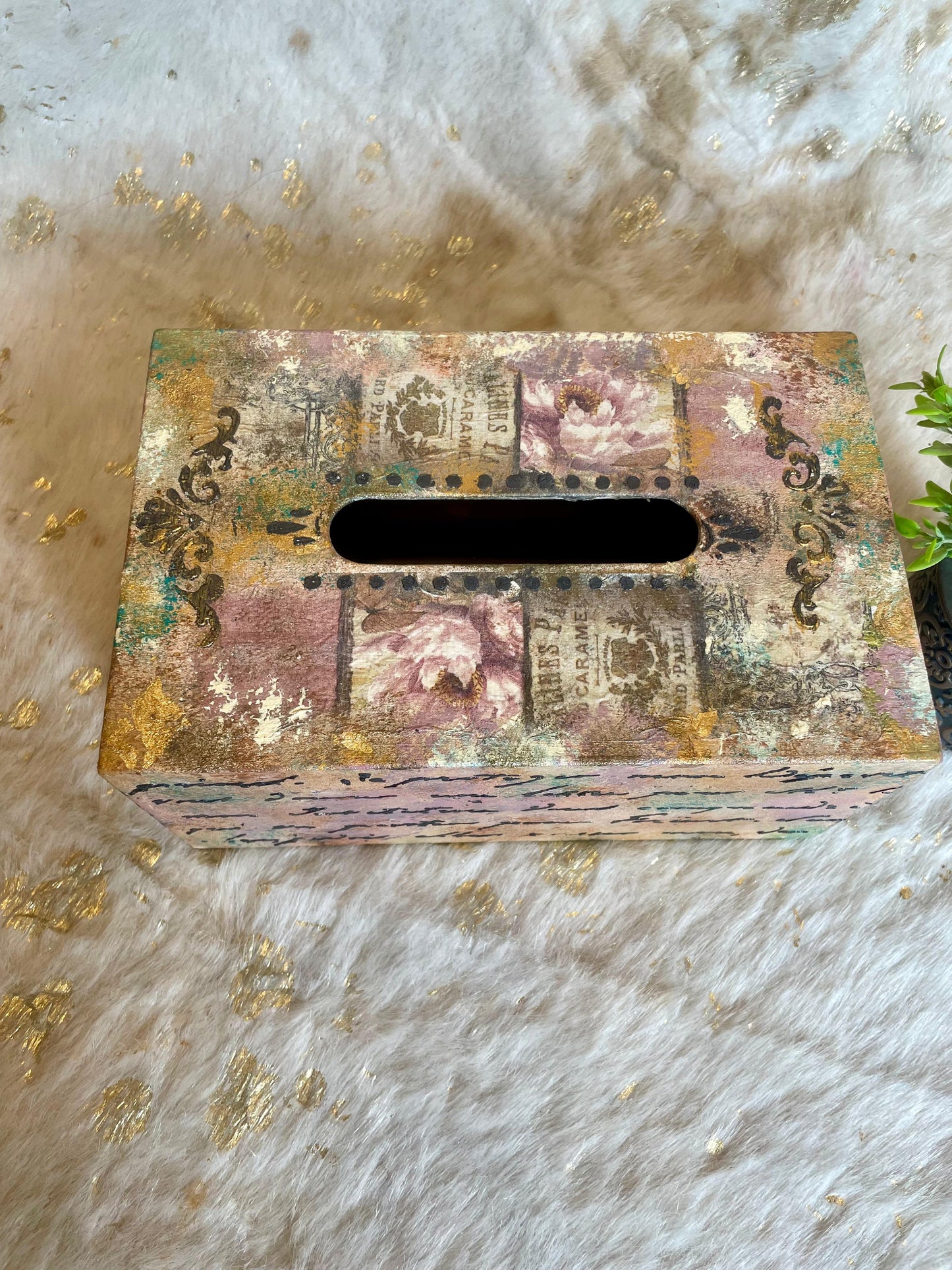 Hand-Painted Wooden Tissue Box – Colorful Calligraphy & Artistic Design