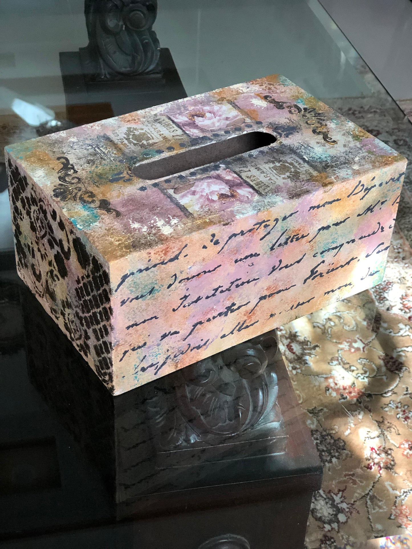 Hand-Painted Wooden Tissue Box – Colorful Calligraphy & Artistic Design