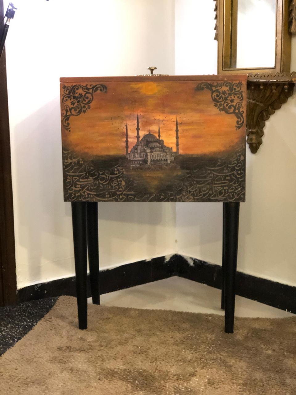 Handmade Prayer Stand - With Brown Mosque Art